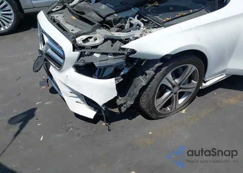 2017 Mercedes-Benz E 300 z USA, uszkodzony, nr VIN WDDZF4JB6HA085600